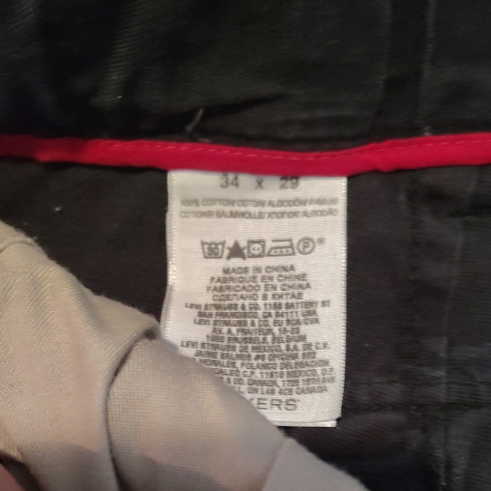 Dockers Men's 34x29 Dark Gray Cargo Pants - Picture 3 of 7